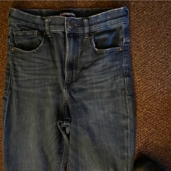 EXPRESS Jeans Super High Rise Legging With Rivets And 12” Rise. Calf Lace Accent - Picture 5 of 10